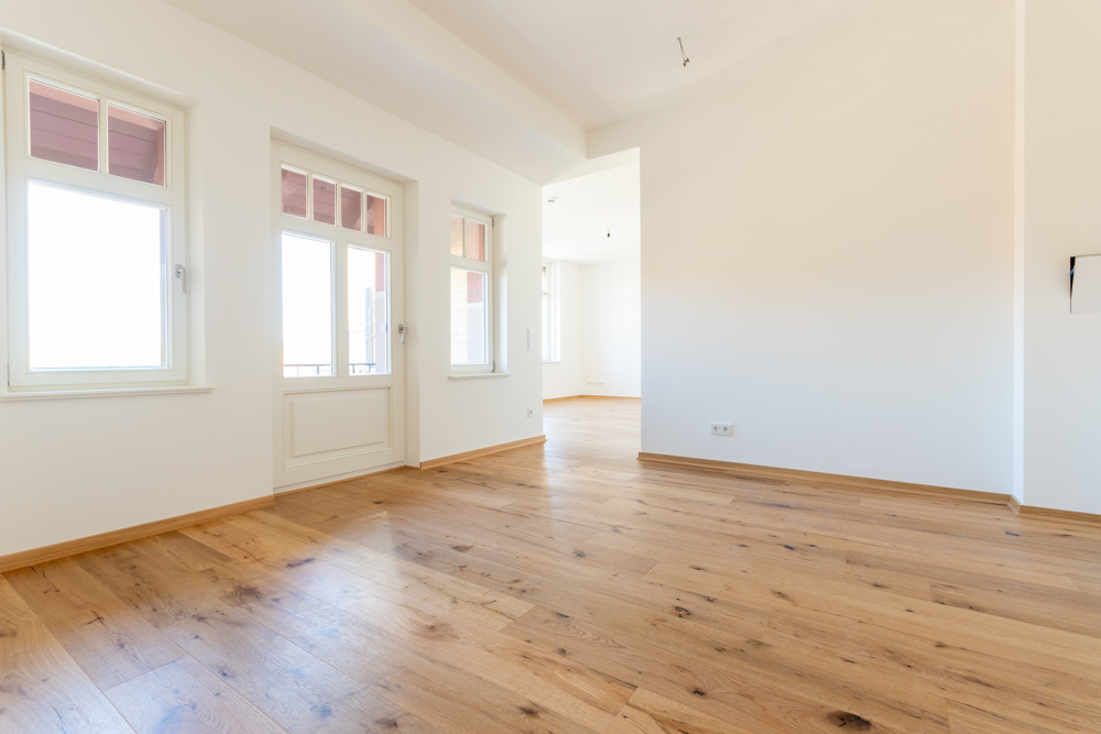 Dachgeschoss(T)raum in ruhiger Lage | Loggia | Moderne Ausstattung | Parkett | Stellpatz | Aufzug