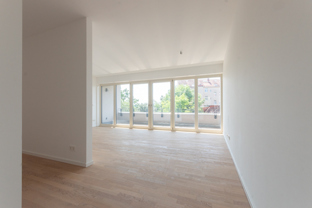 Modernes Wohnen mit Wohlfühlgarantie | Großzügiger Balkon | Parkett | 2 Bäder | Stellplatz | Aufzug