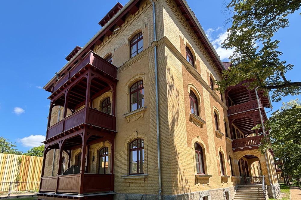 Wohnen & Wohlfühlen – Ihr neues Zuhause | Großzügiger Balkon | 2 moderne Bäder | Stellplatz | Aufzug