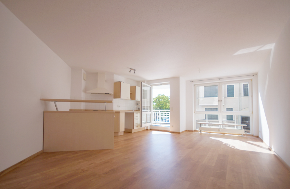 Helles Apartment in Zentrumsnähe| Balkon | Offene Küche mit EBK