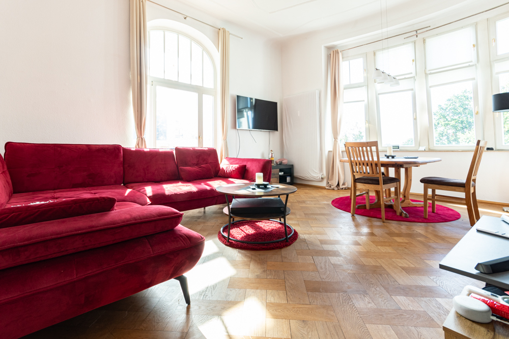 Charmante Wohnung in der Südvorstadt | Parkett & Stuck | Tageslichtbad | 2 Wintergärten