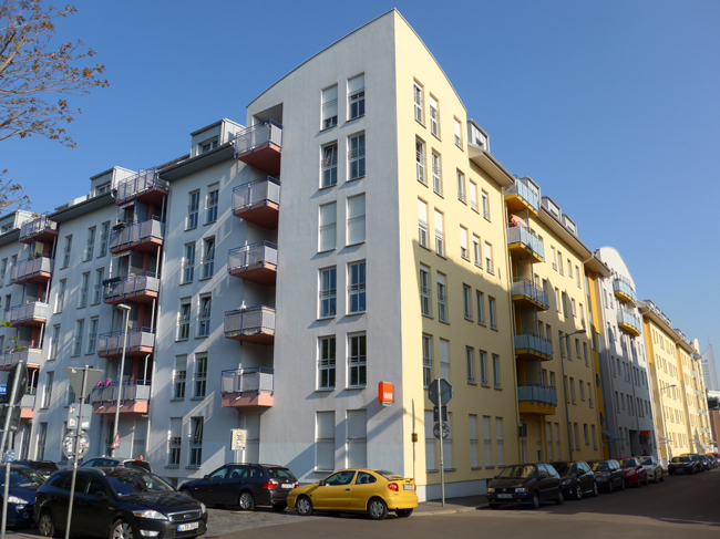 Tolles Apartment für Berufstätige| Badewanne | Balkon | Einbauküche | Stellplatz | Zentrum-Süd
