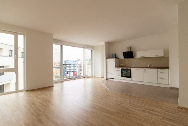 Moderne City-Wohnung mit Einbauküche | 2 Bäder | Fußbodenheizung | Panoramafenster | Aufzug