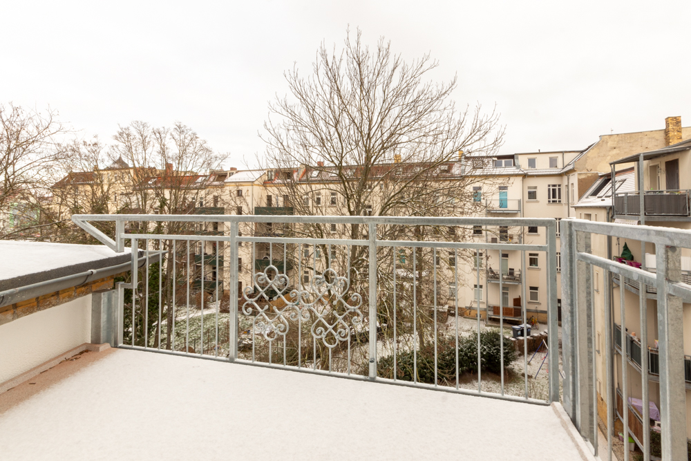 Schön geschnittene Dachgeschosswohnung |Tageslichtbad | Balkon | Ruhige Lage | Wohnküche