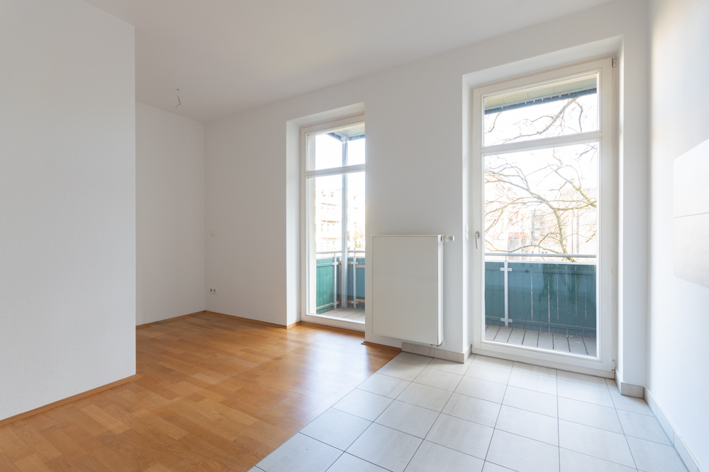 Am Clara Park gelegen mit großem Balkon | Tageslichtbad | Wanne & Dusche | Parkett | Bezugsfrei