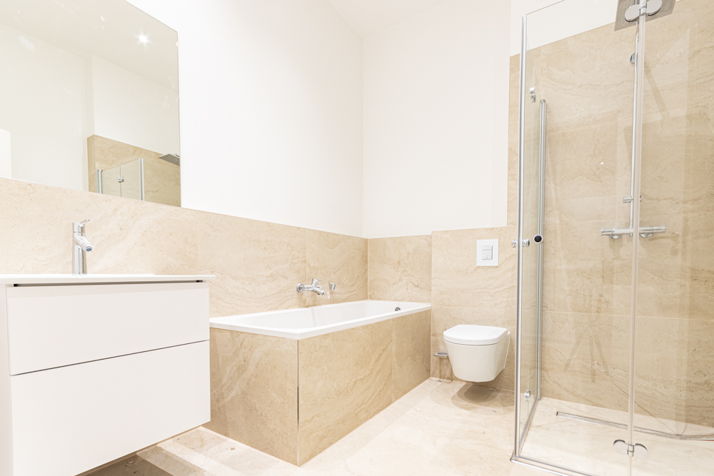 Attraktive Familienwohnung mit Einbauküche | Großzügige Terrasse | Loggia | 2 Bäder | Stellplatz