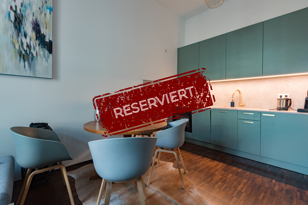 Stilvolles 2-Zimmer-Apartment mit Balkon in Citynähe | Hochwertige Einbauküche | Parkett | Aufzug