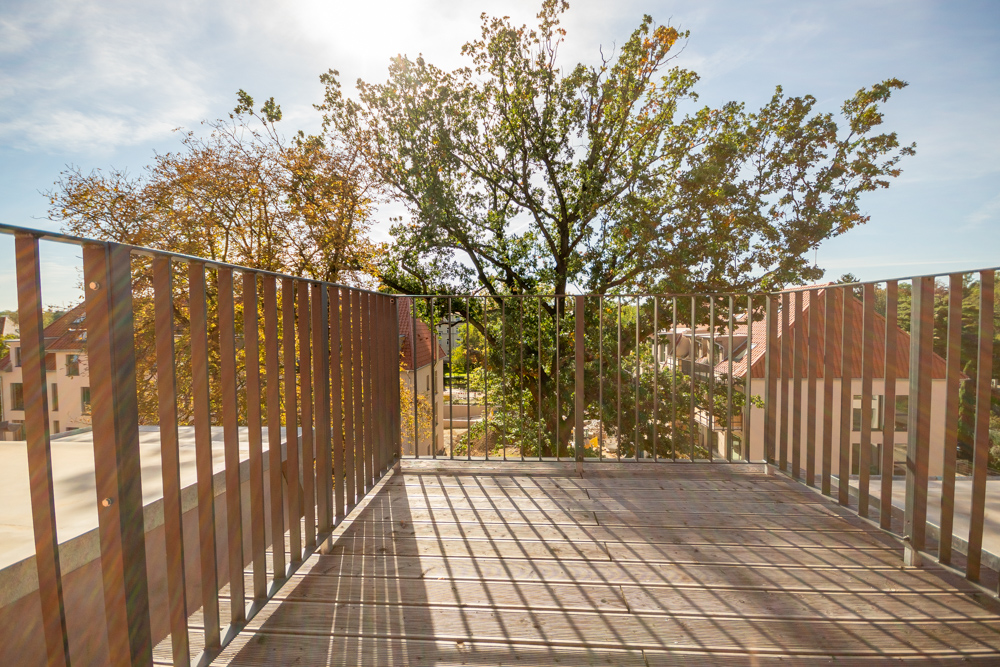 Maisonette-Wohnung mit 2 Balkonen | Einbauküche | Bad mit Wanne & Dusche | Aufzug