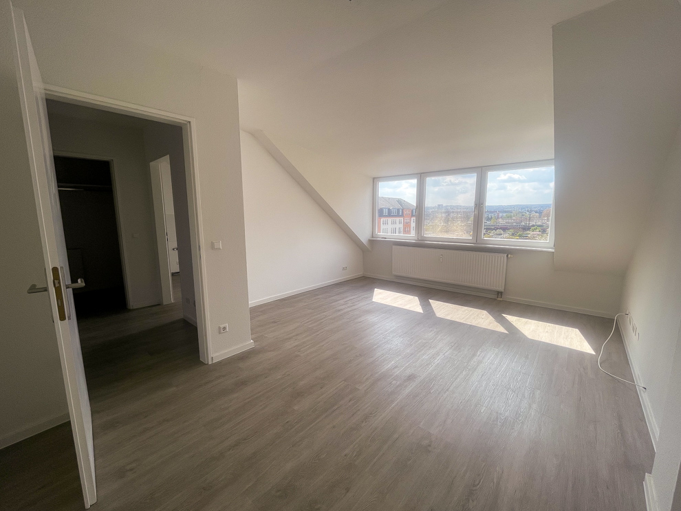 Top gelegene Wohnung in Zentrumsnähe | Friedrichstadt | Laminatfußboden | ab sofort