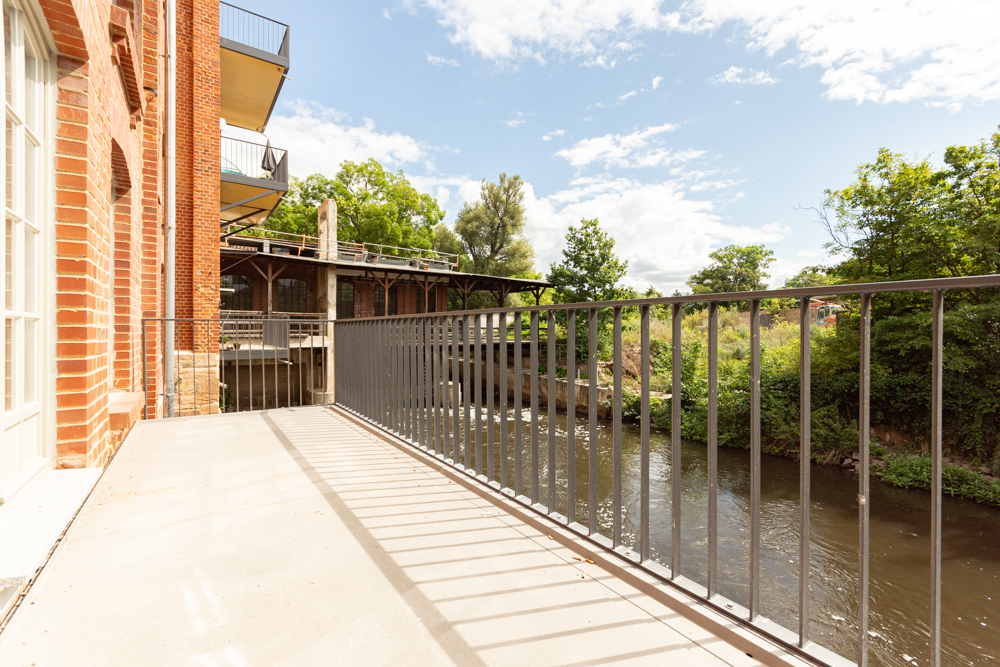 Großzügiges Loft mit Wasserblick | Maisonette-Wohnung | Großer Balkon | Echtholzparkett | Stellplatz