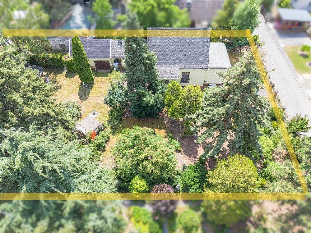 Baugrundstück mit kleinem Haus in Panitzsch | gute Anbindung | schönes Grundstück
