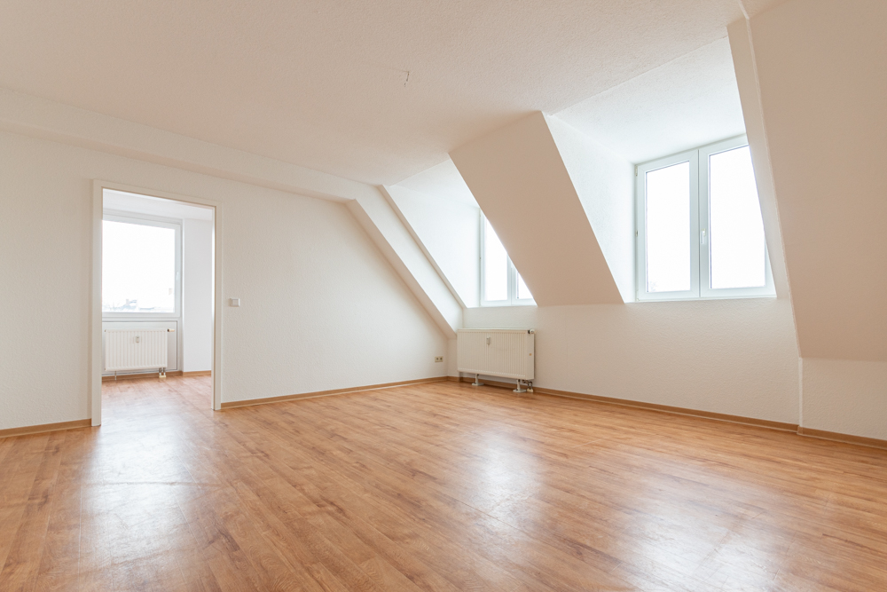 Helle 2-Zimmer-Wohnung | Tageslichtbad | Abstellraum | Einkaufen in unmittelbarer Nähe