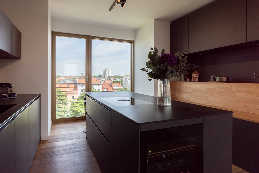 Traum Penthouse mit Rooftop-Terrasse |Aufzug in die Wohnung | Sauna| Parkett| 2 Stellplätze| A+