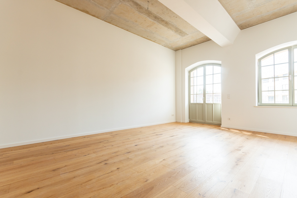 Stilvoll wohnen in historischem Ambiente | Balkon | Parkett | HWR | Offene Küche | Stellplatz